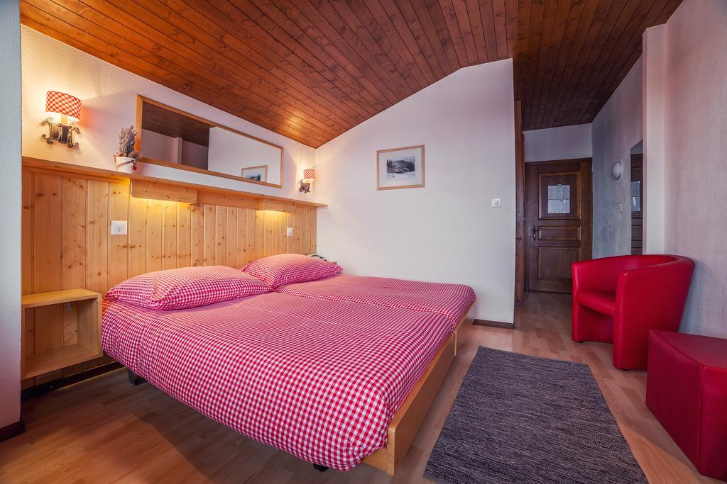 Hotel Mirabeau เวอร์บิเอร์ ภายนอก รูปภาพ