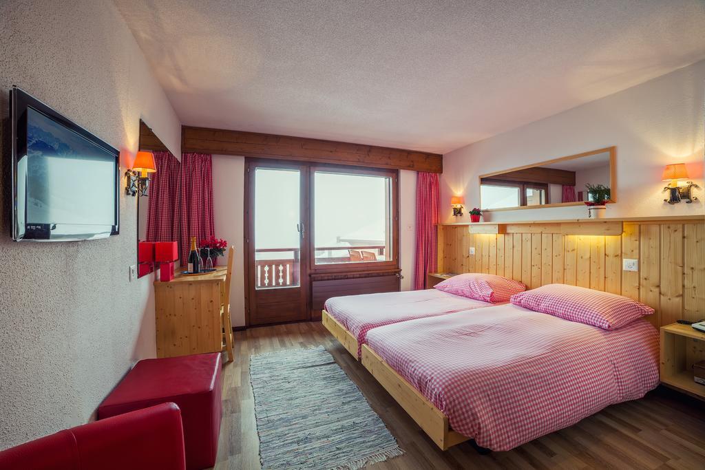 Hotel Mirabeau เวอร์บิเอร์ ภายนอก รูปภาพ